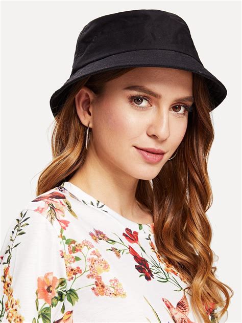 bucket hat outfits for women